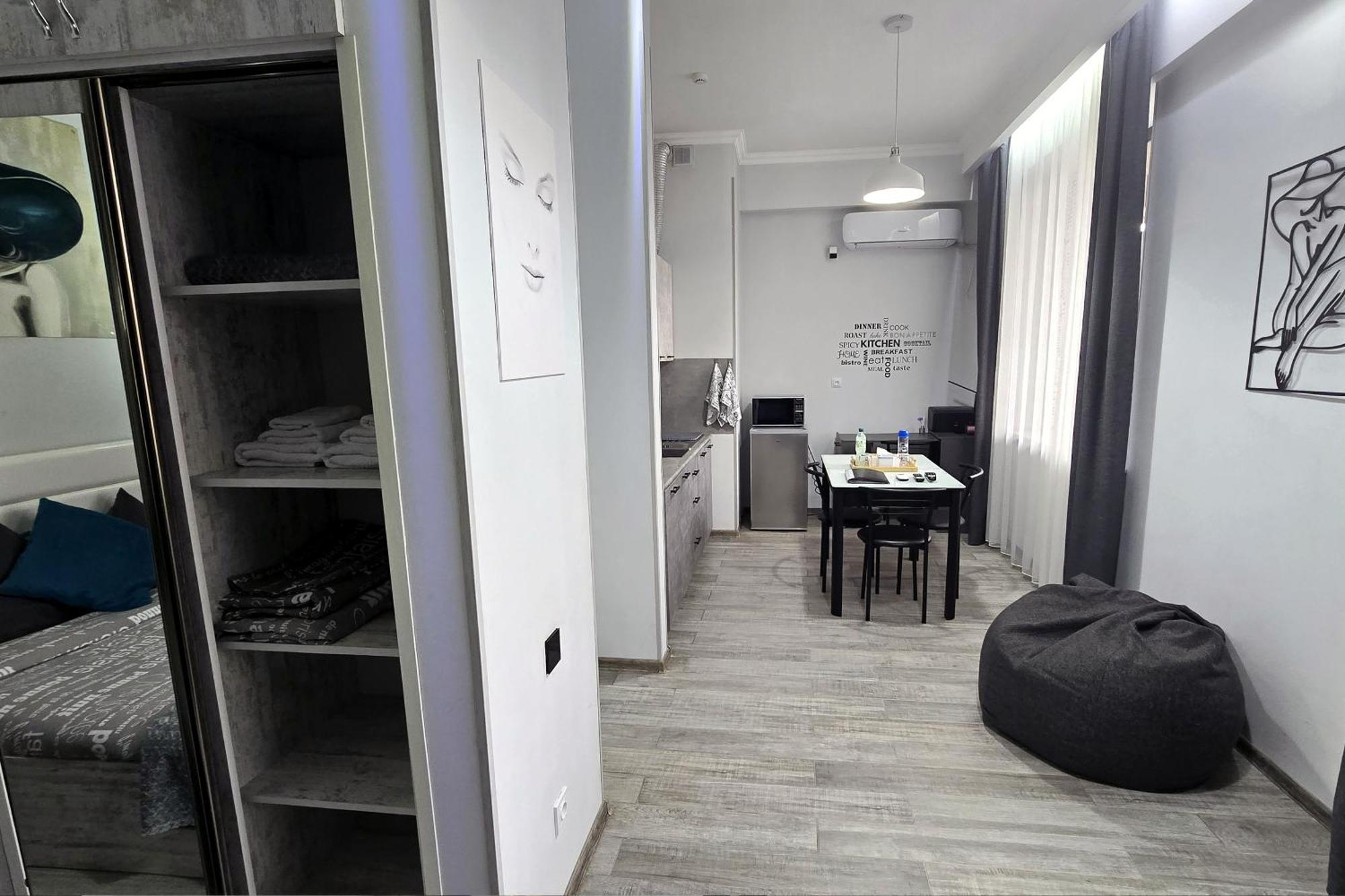 Appartamento L&L. Erevan Esterno foto